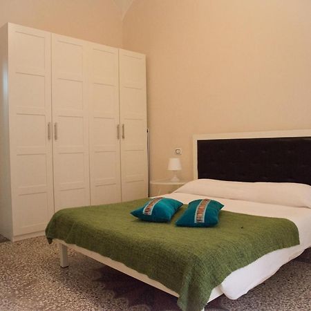 Beautiful And Spacious Apartment Next To Termini 10 Minutes From Coliseum 외부 사진