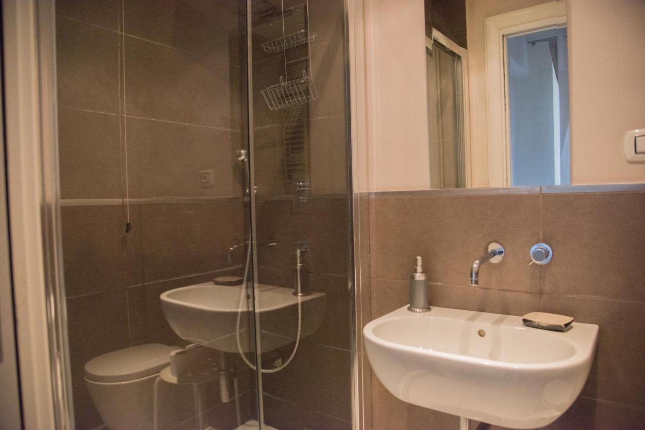 Beautiful And Spacious Apartment Next To Termini 10 Minutes From Coliseum 외부 사진