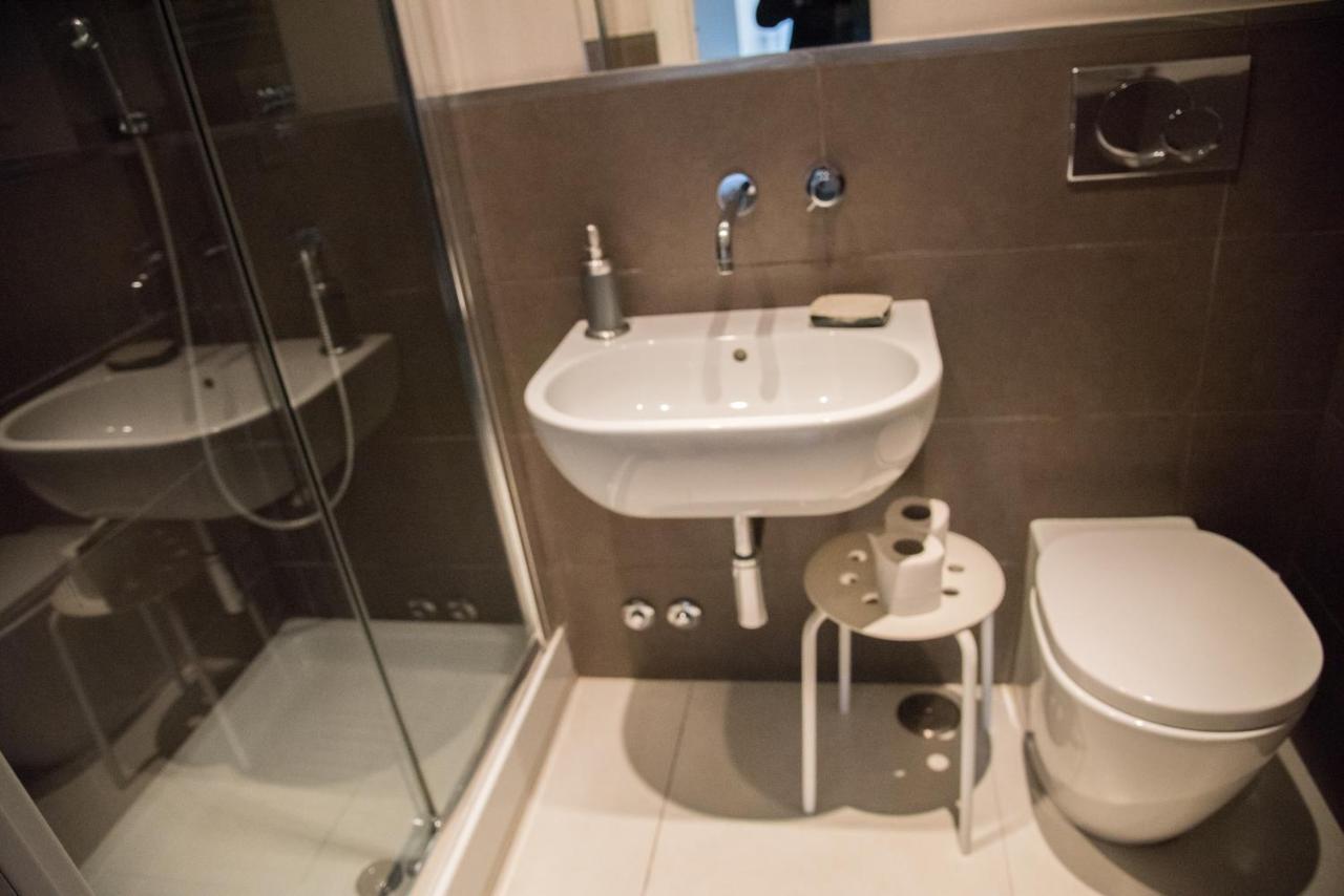 Beautiful And Spacious Apartment Next To Termini 10 Minutes From Coliseum 외부 사진